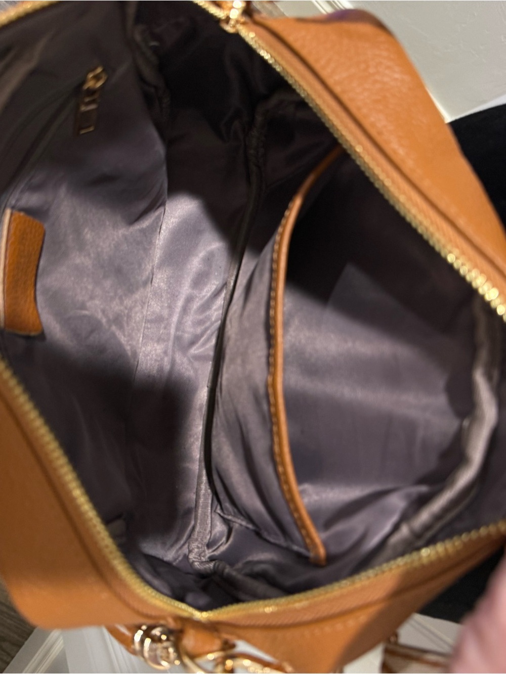 Pom Pom London City Plus Bag – Chestnut Leather Crossbody - Picture 8 of 9